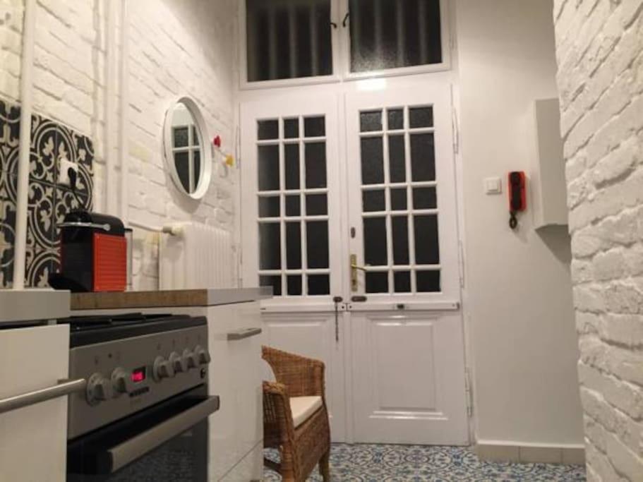 Trendy Home Near Basilica With Ac Budapest Exterior photo